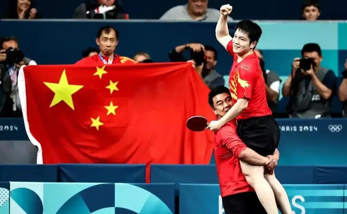 乐鱼体育新闻-在夜刃战队赛场上演英雄联盟世界杯，进球，引发教练席炸锅