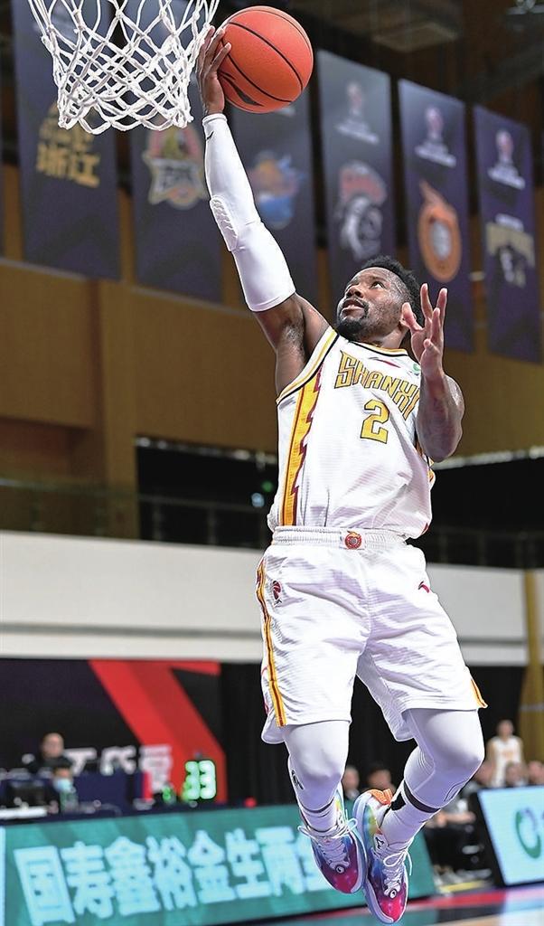 河北男篮主场苦战，最终败北