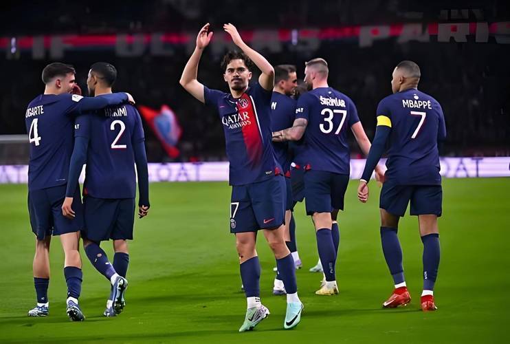 巴黎圣日耳曼客场战胜尼斯，取得胜利