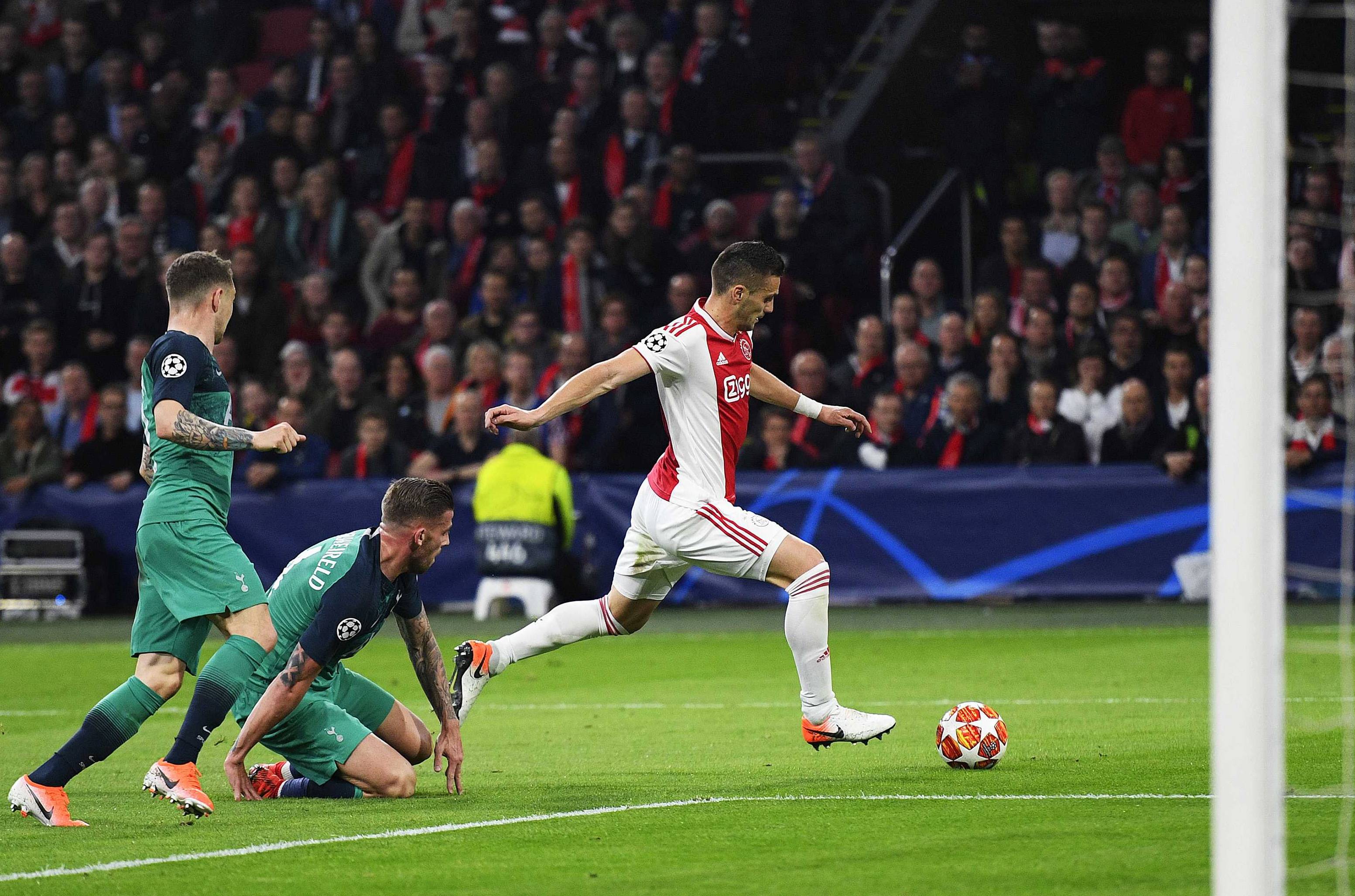 谢菲联客场龙门得分，将主场带回三分