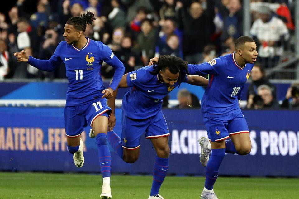 关于欧预赛冠军归属悬念，球迷们翘首期待比赛的信息