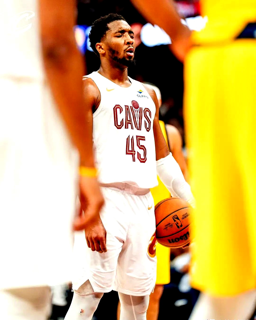 骑士遭遇太阳绝杀，季后赛前景堪忧的简单介绍