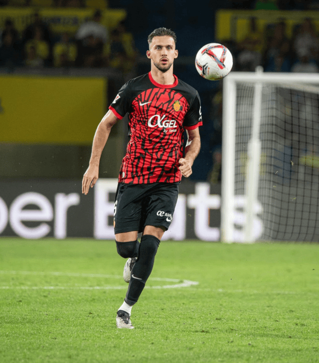 巴伦西亚球迷联谊会活动举行，共同庆祝胜利！的简单介绍