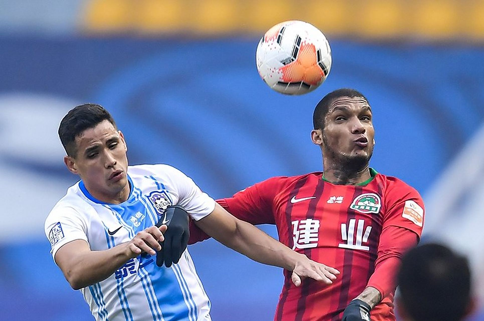 紧张对决热度四射，胜负悬念令人期待的简单介绍