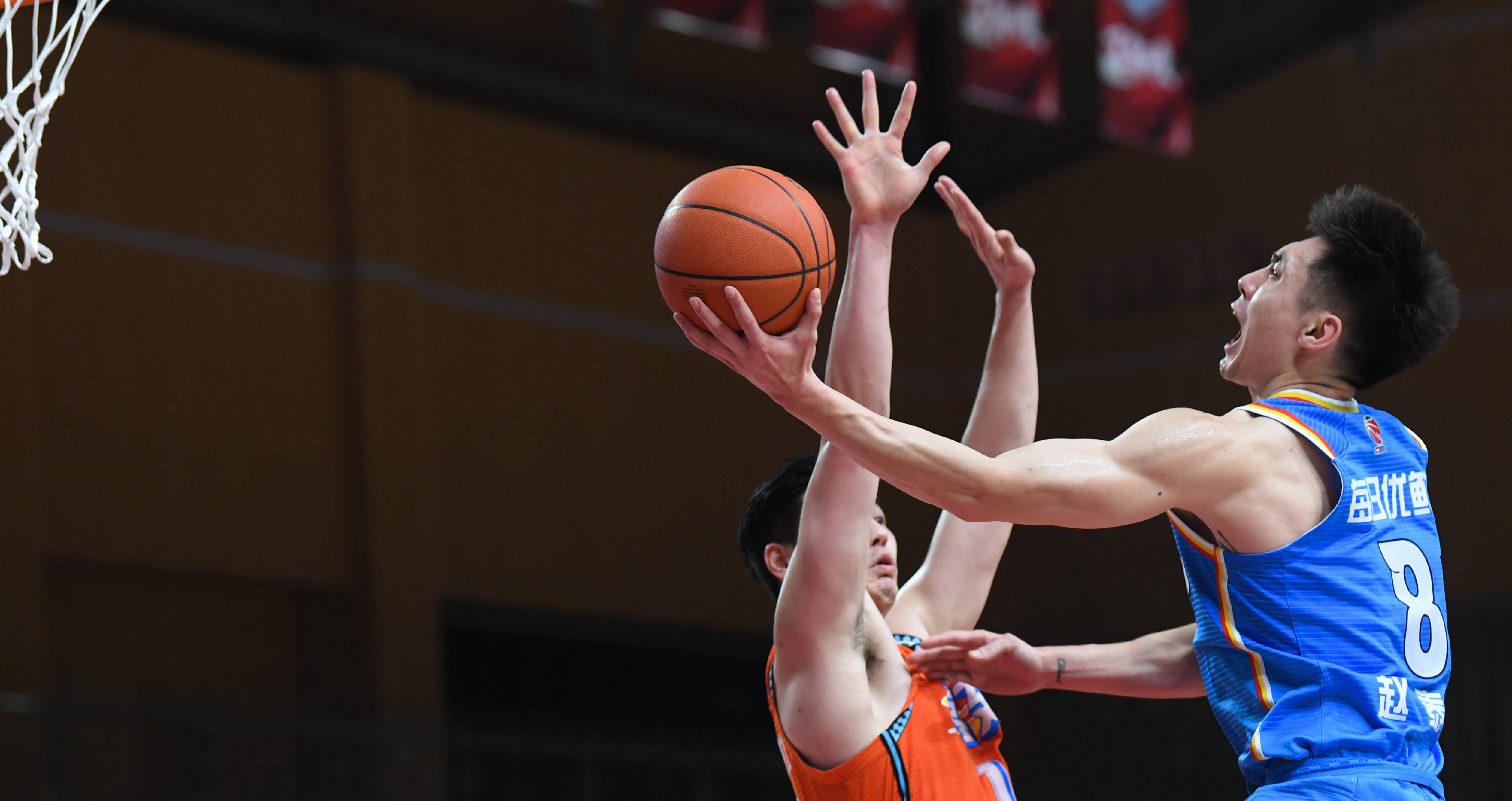 乐鱼体育登录-包含青岛篮球队击败对手，实现胜利突破的词条