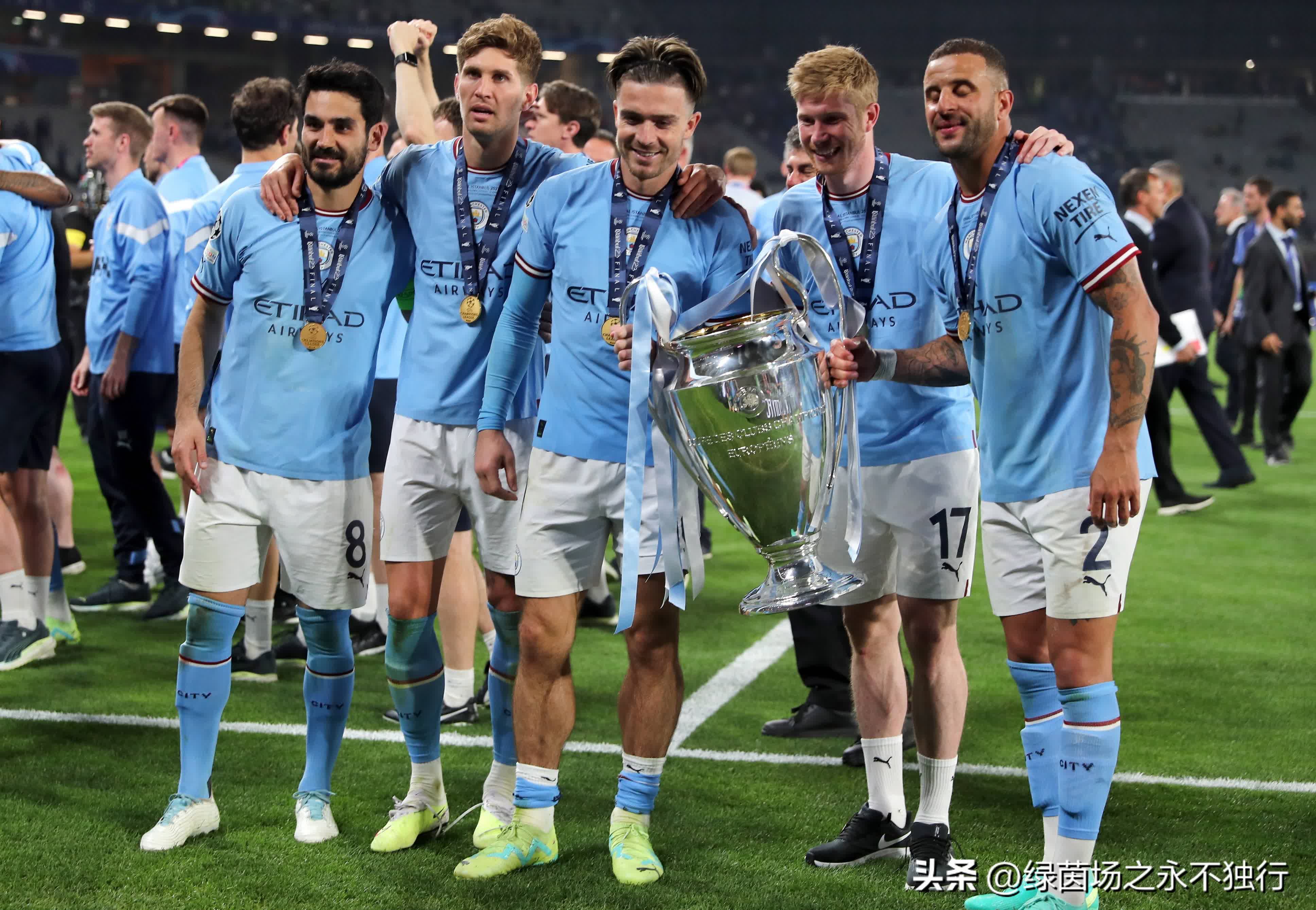 包含曼城客场击败维拉，积分榜领先不断扩大的词条