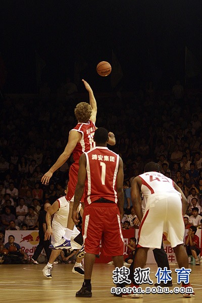 东南亚篮球锦标赛火热进行,强队争夺冠军 东南亚篮球锦标赛火热进行,强队争夺冠军