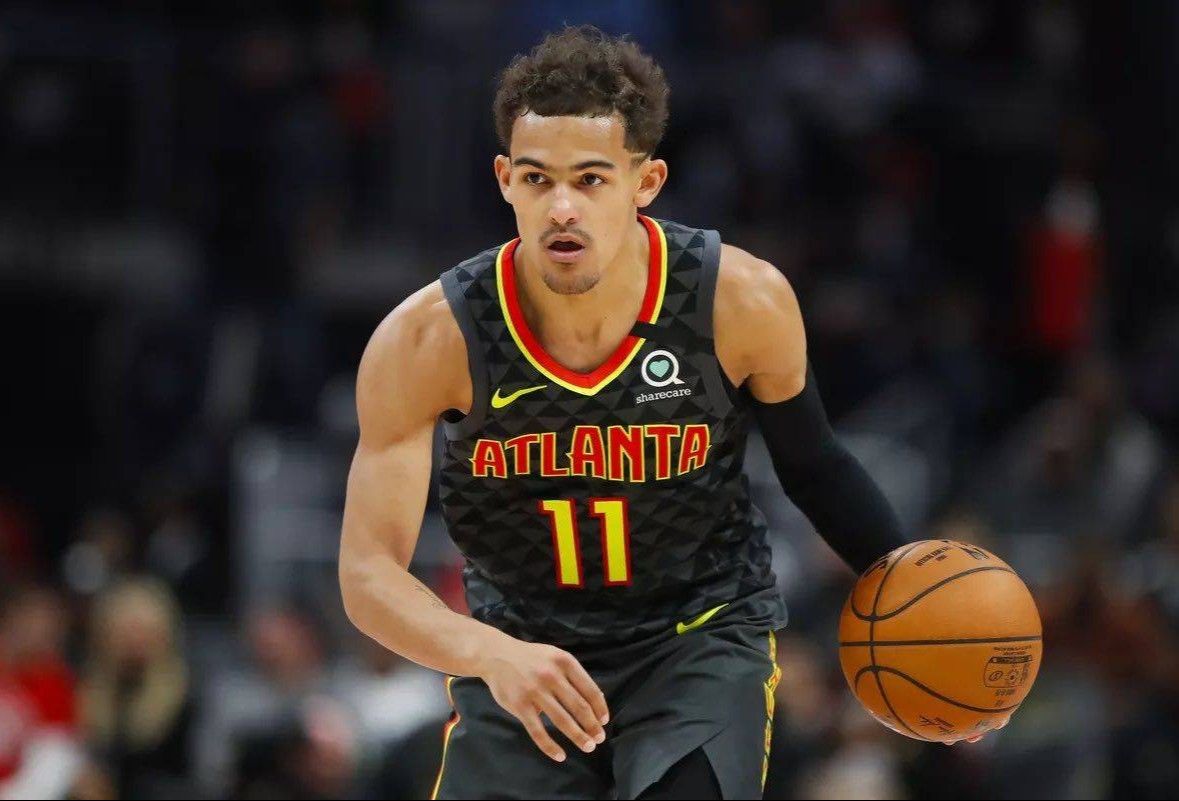 乐鱼体育视频-黄蜂球星特雷-杨在比赛中受伤，恐将缺席季后赛