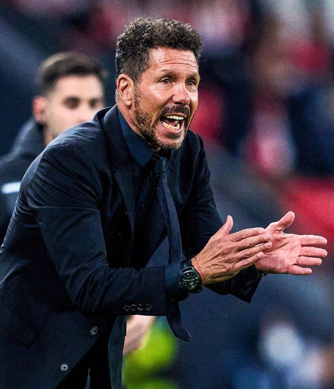 马竞教练宣布辞职，球队迎来换帅危机