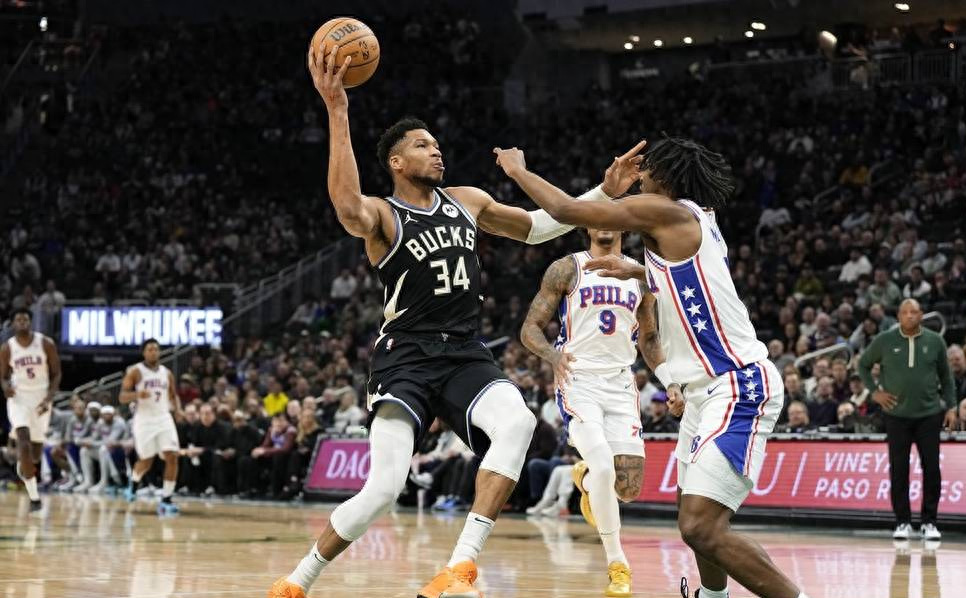 雄鹿大胜76人，领跑东部榜首